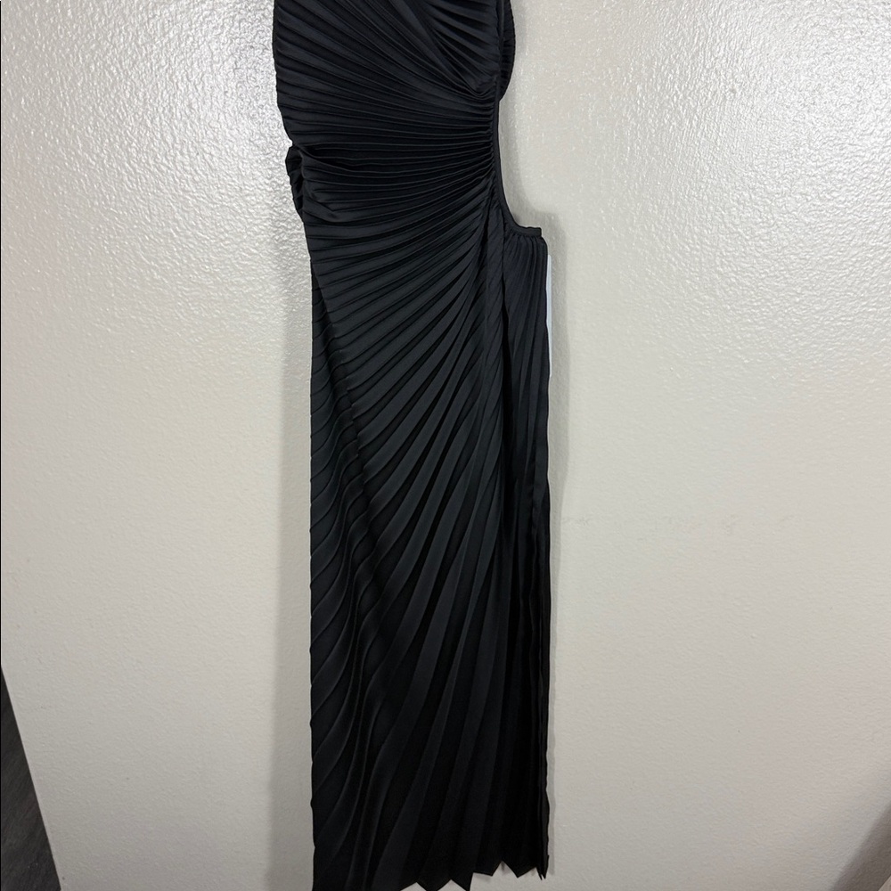 Delfi Collective Solie Pleated One-Shoulder Cutout Sheath Gown - Picture 9 of 10